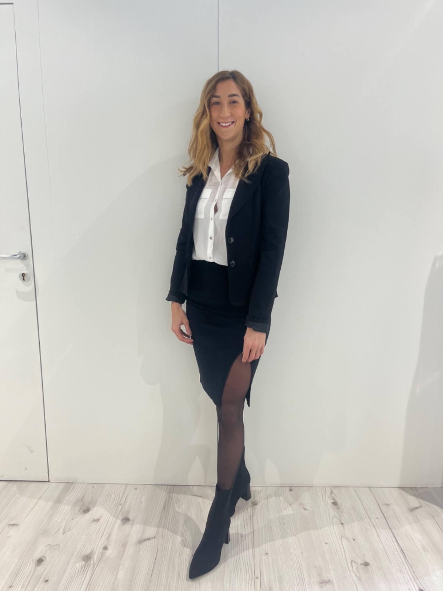 Francesca — Model & Hostess in Rivazzurra photo 1