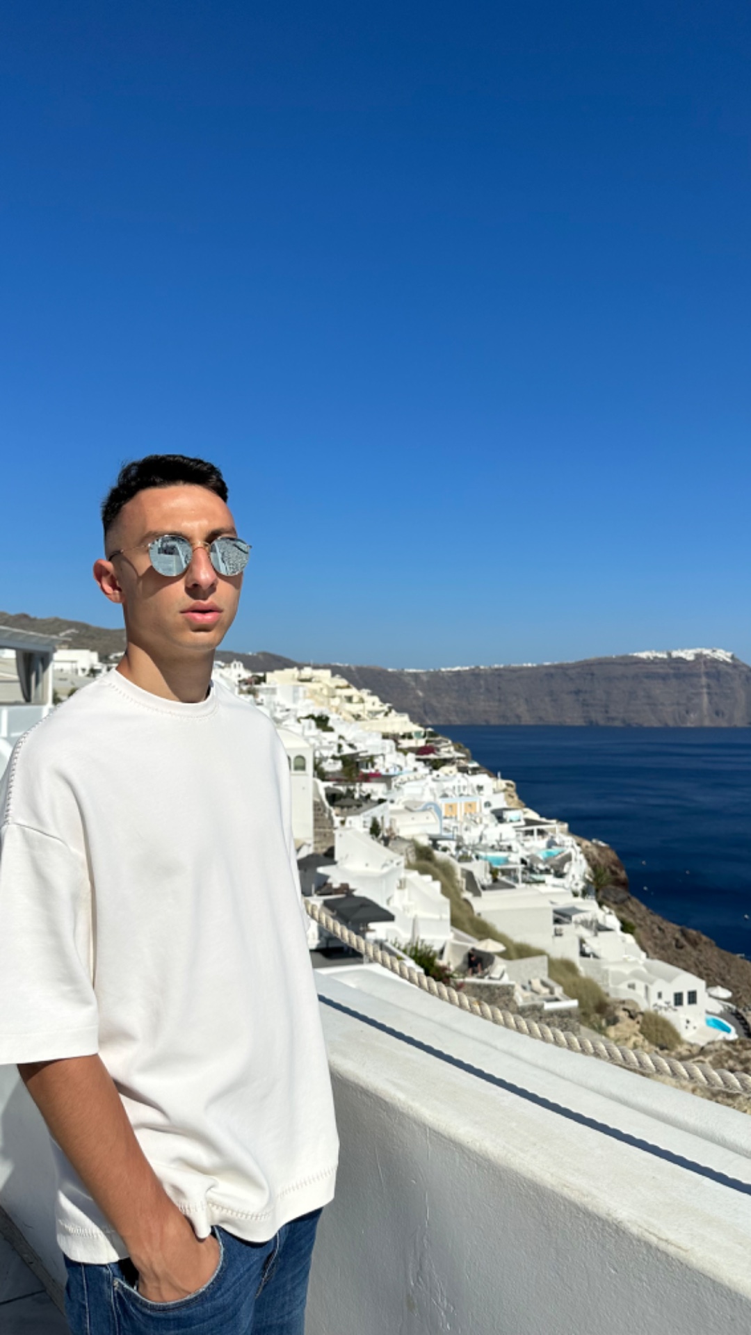 Andreas — Model & Host in &Theta;&epsilon;&sigma;&sigma;&alpha;&lambda;&omicron;&nu;ί&kappa;&eta; photo 1