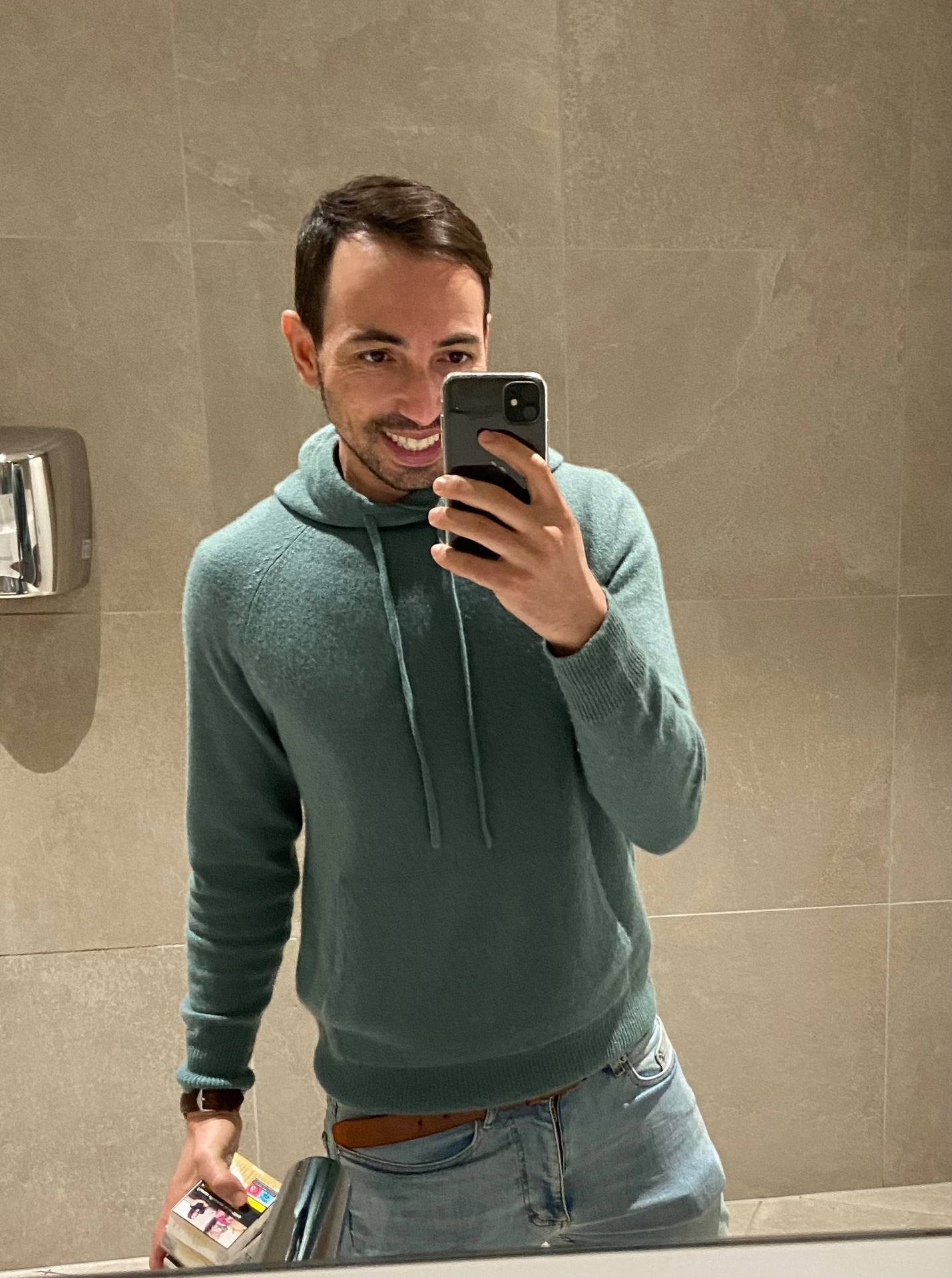 Adam Islem — Model & Host in Cergy photo 4