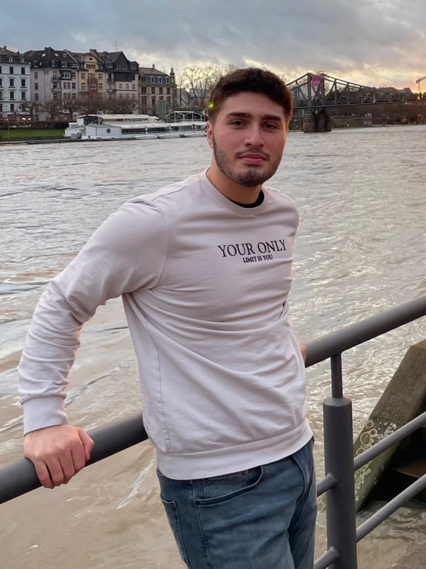 Sanan — Model & Host in Wien photo 2