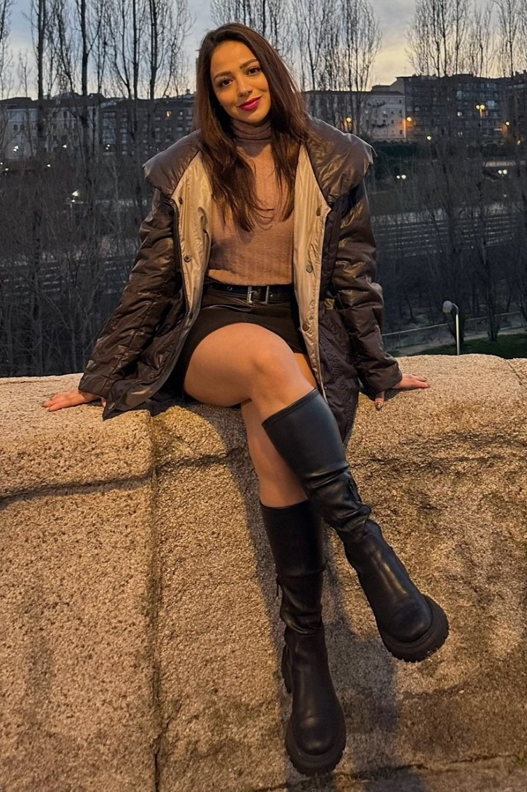 Ximena — Model & Hostess in Madrid photo 2