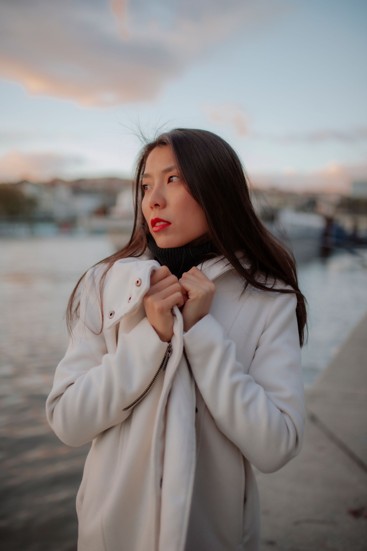 Lila Thanh Hi&ecirc;'n — Model & Hostess in Lyon photo 19