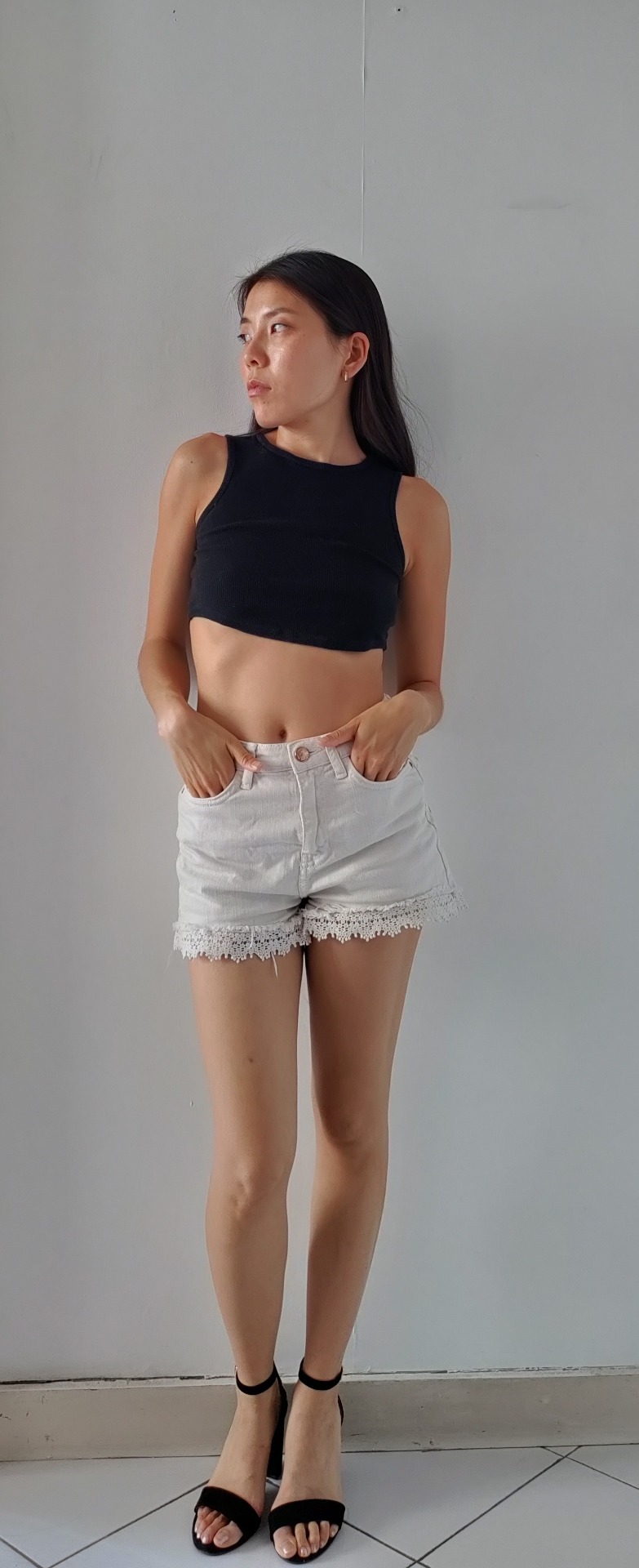 Lila Thanh Hi&ecirc;'n — Model & Hostess in Lyon photo 23