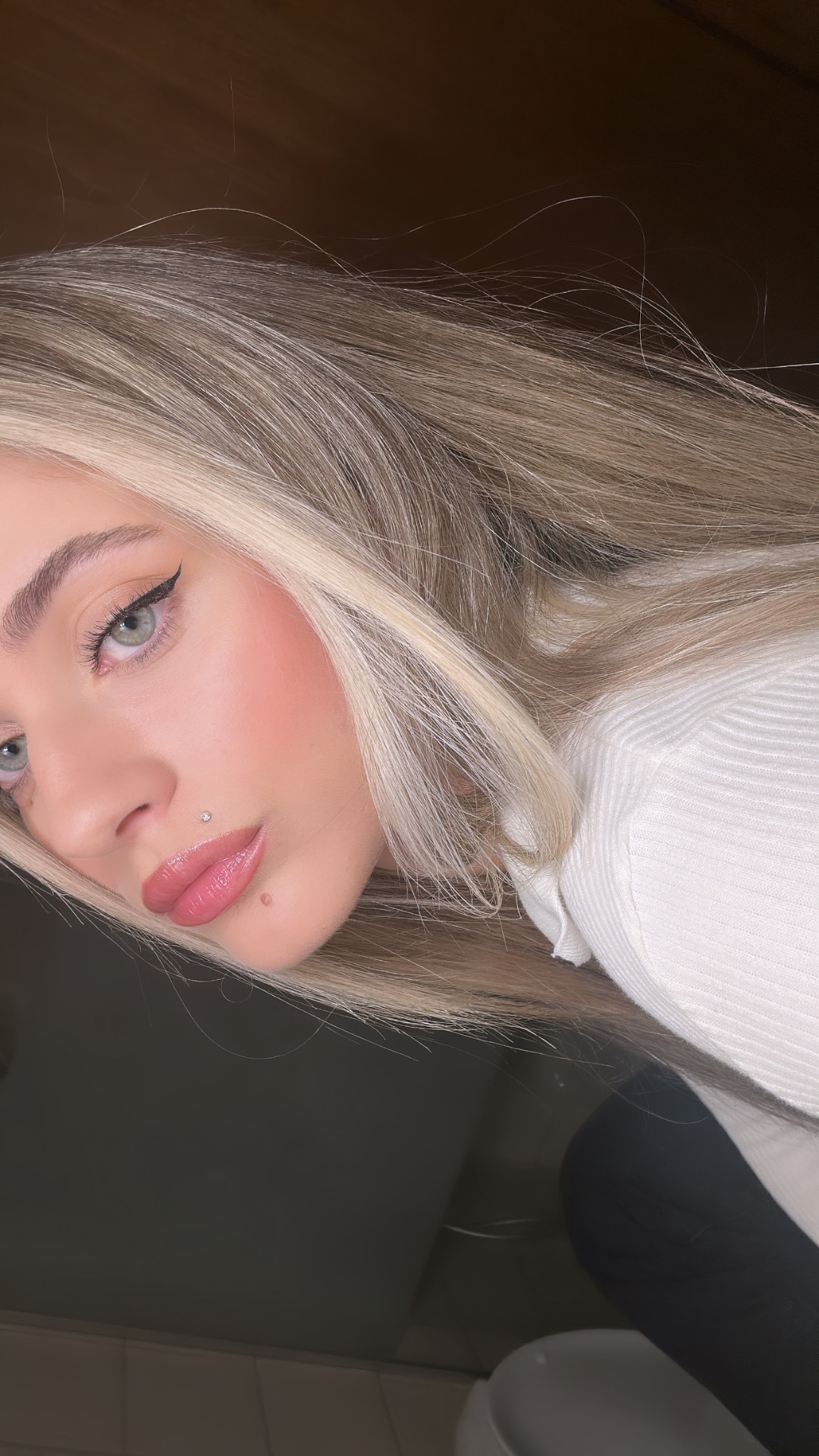 Anna — Model & Hostess in &Alpha;&theta;ή&nu;&alpha; photo 1