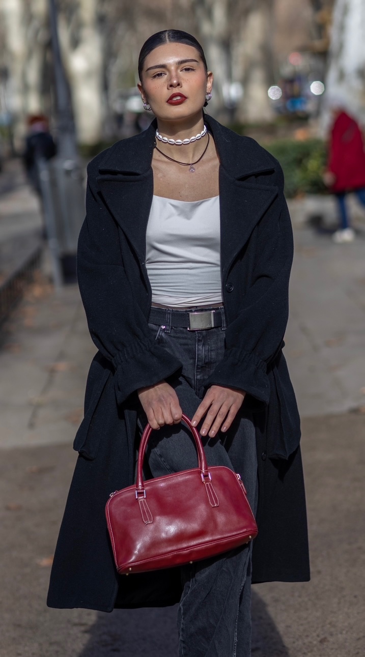 Zia — Model & Hostess in Madrid photo 3