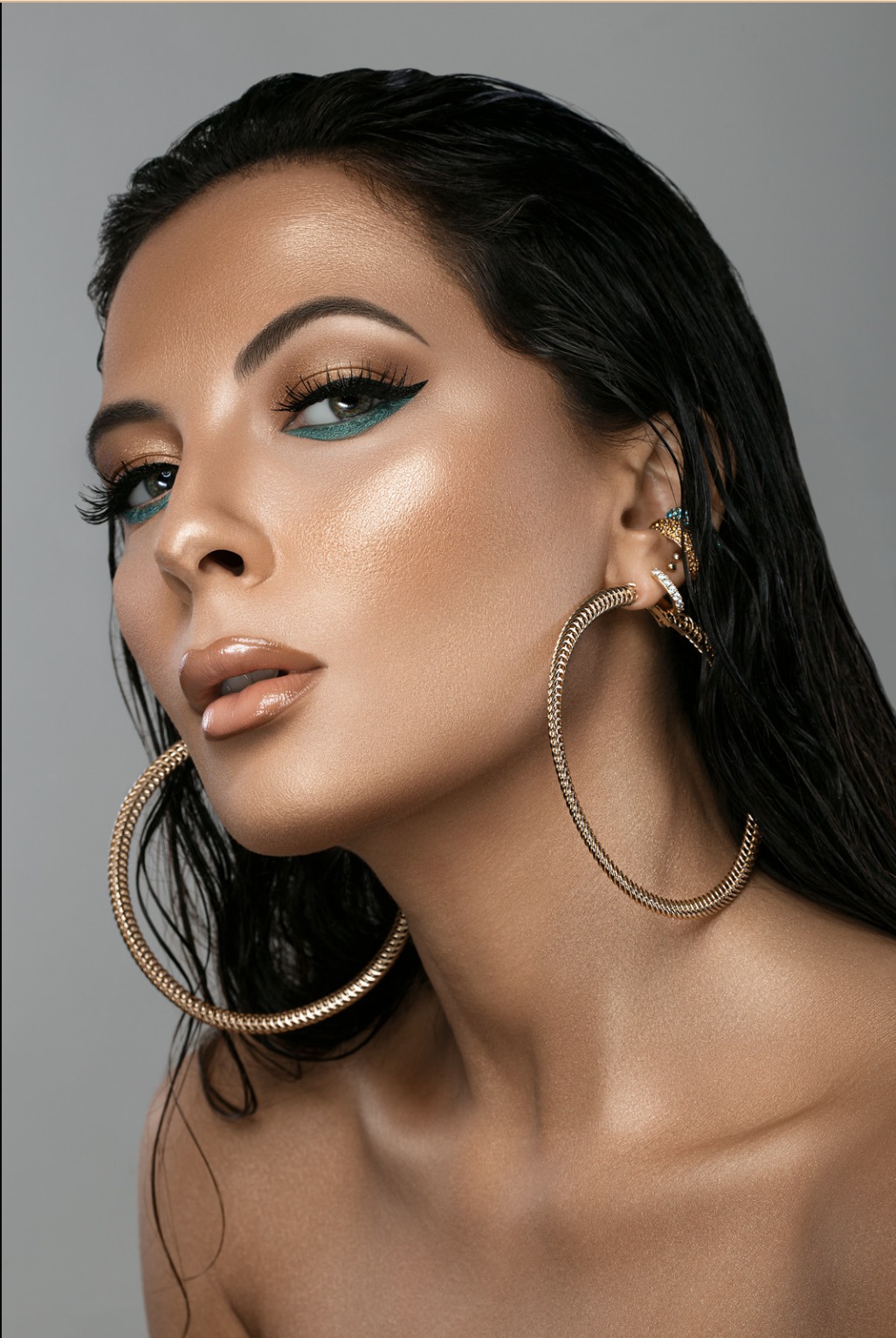 Ismahane — Model & Hostess in Gentilly photo 2
