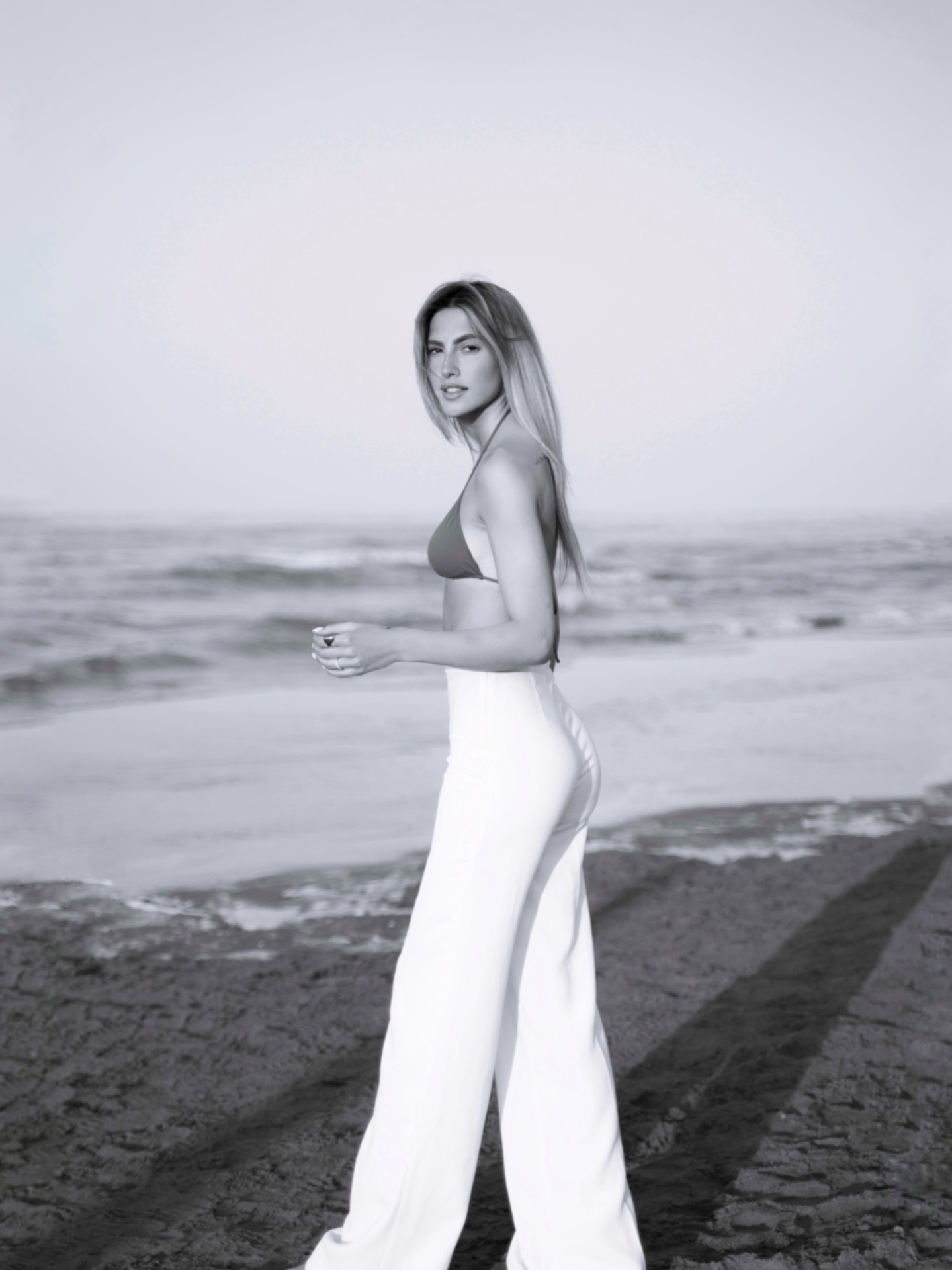 Azzurra — Model & Hostess in Cesenatico photo 1