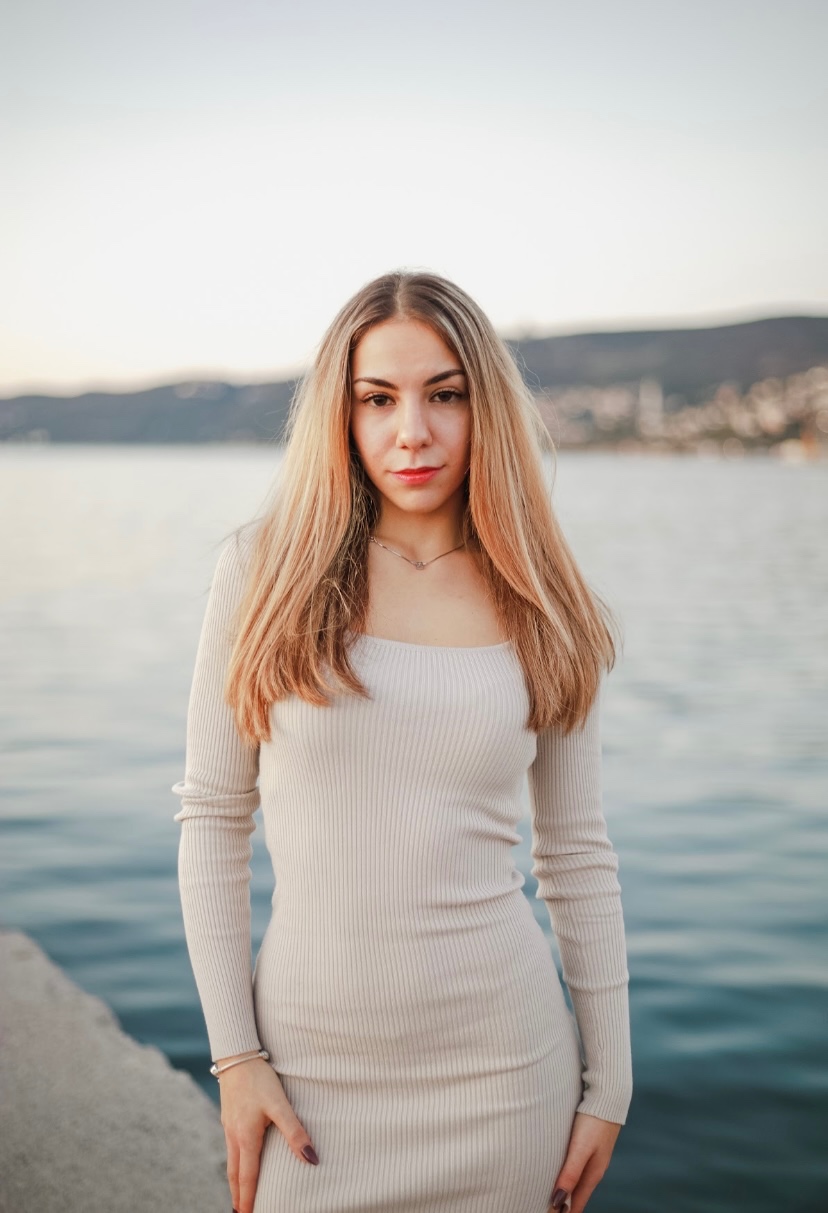 Serena — Model & Hostess in Trieste photo 1