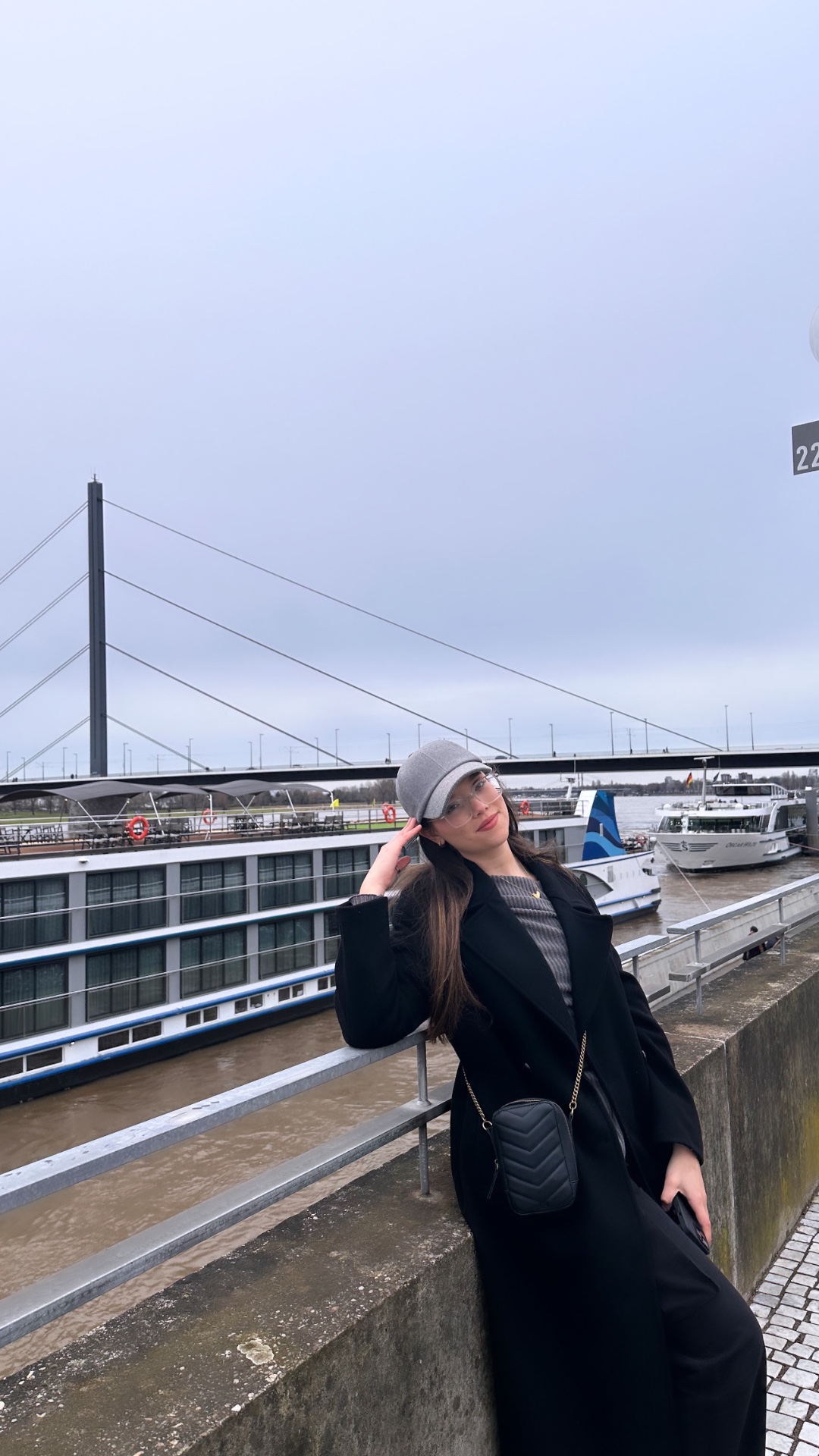 Nadine — Model & Hostess in Berlin photo 1