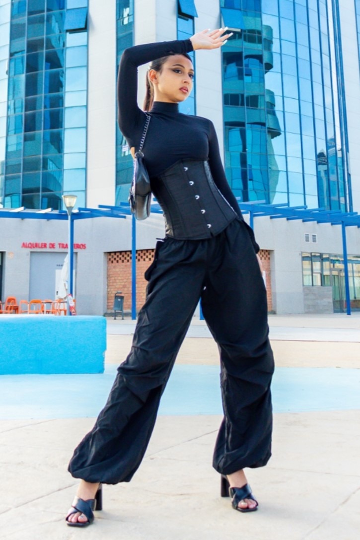 Emily — Model & Hostess in Sevilla photo 1