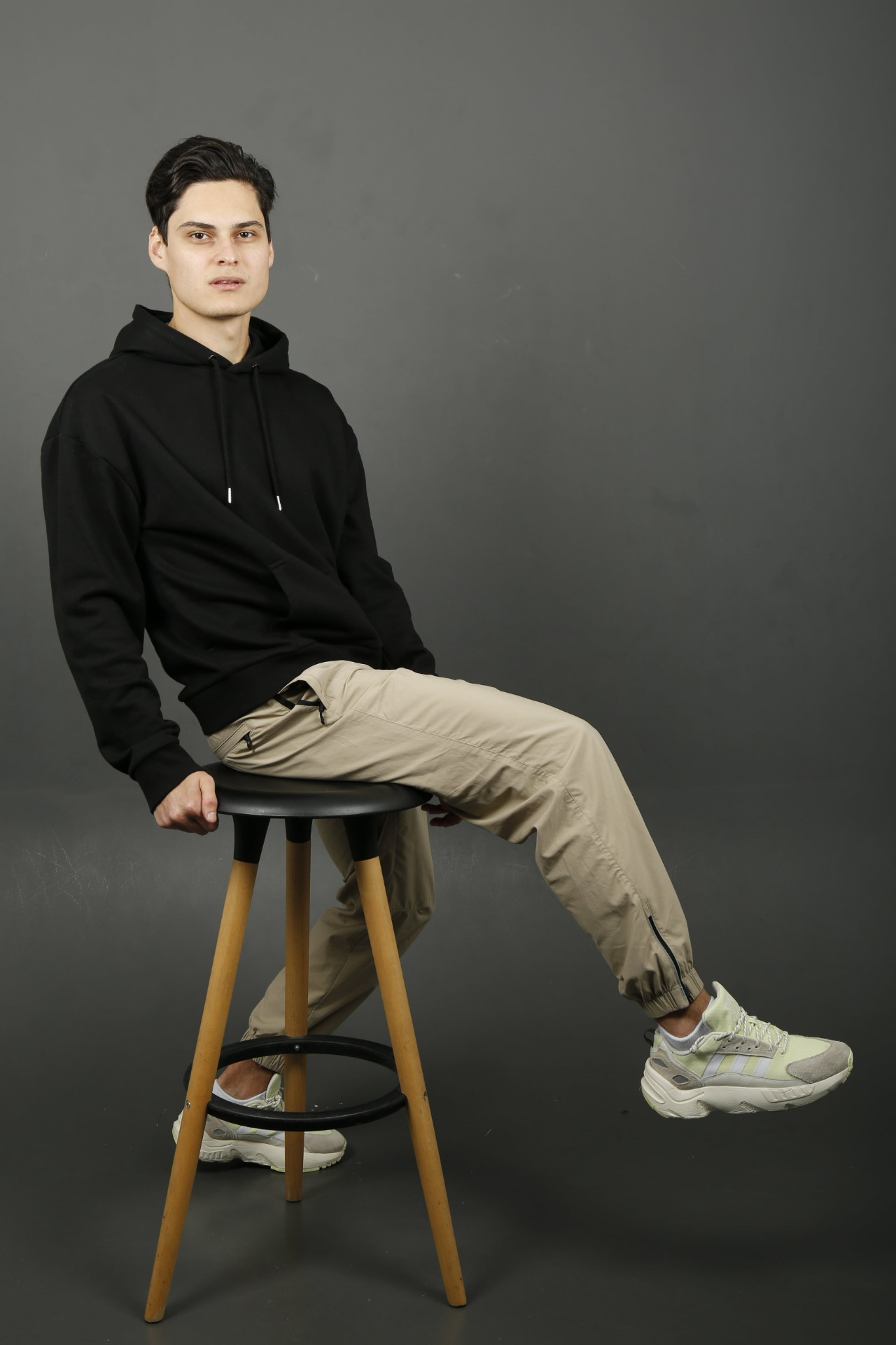 Armen — Model & Host in 115557 photo 7