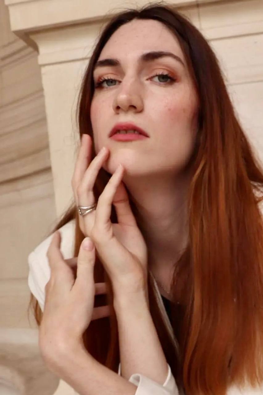 Claire — Model & Hostess in Toussus-le-noble photo 1
