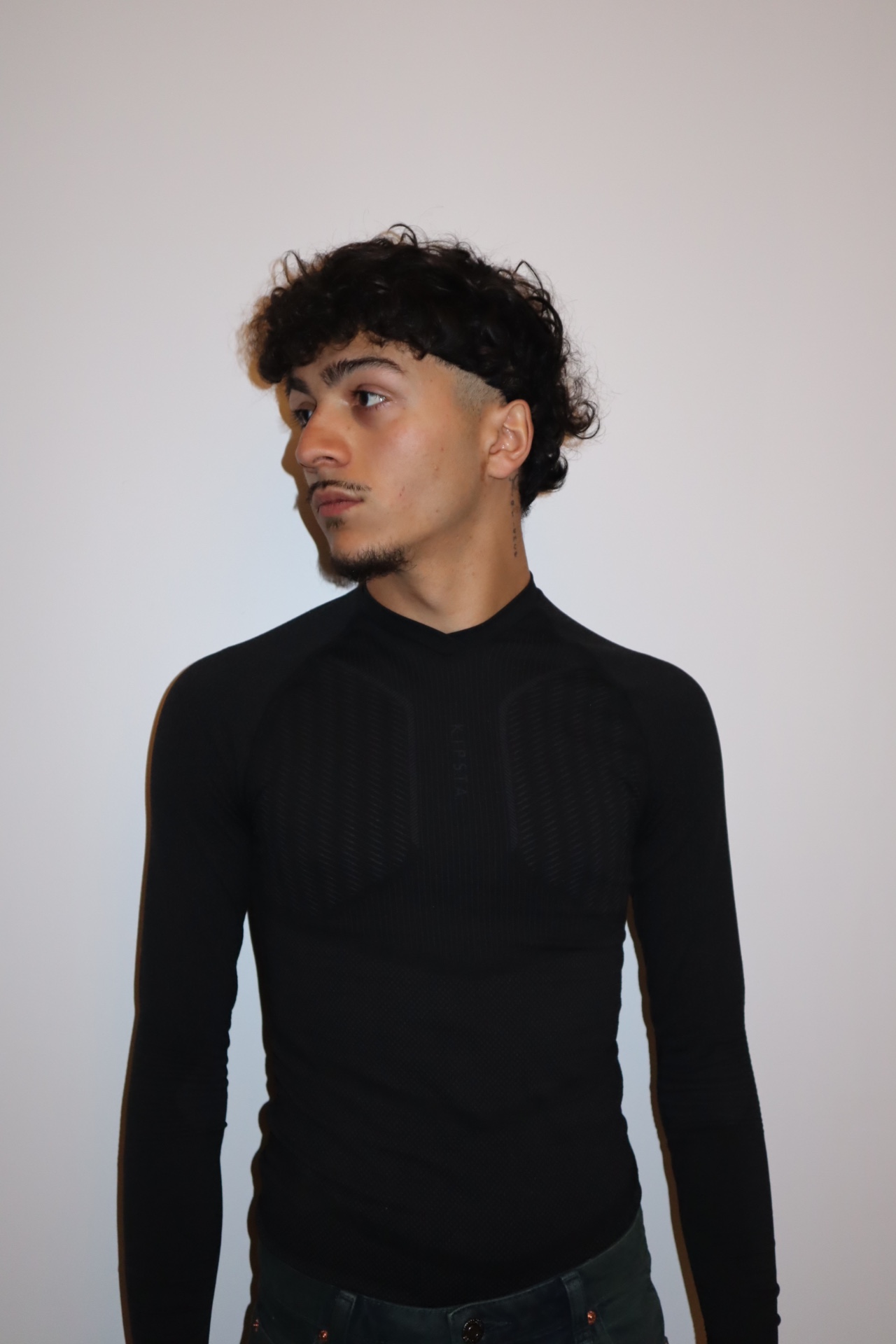 Lucas — Model & Host in Palaiseau photo 8