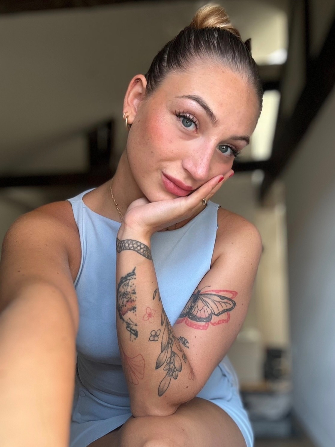 Emma — Model & Hostess in Geneva photo 5