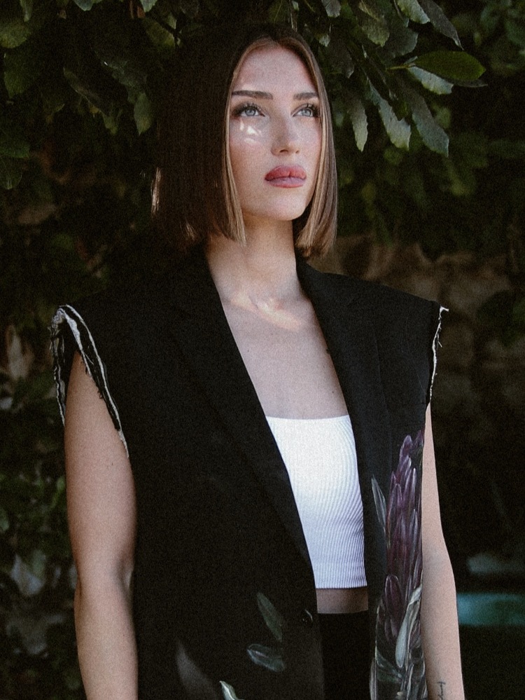 Alissa — Model & Hostess in Cannes photo 2