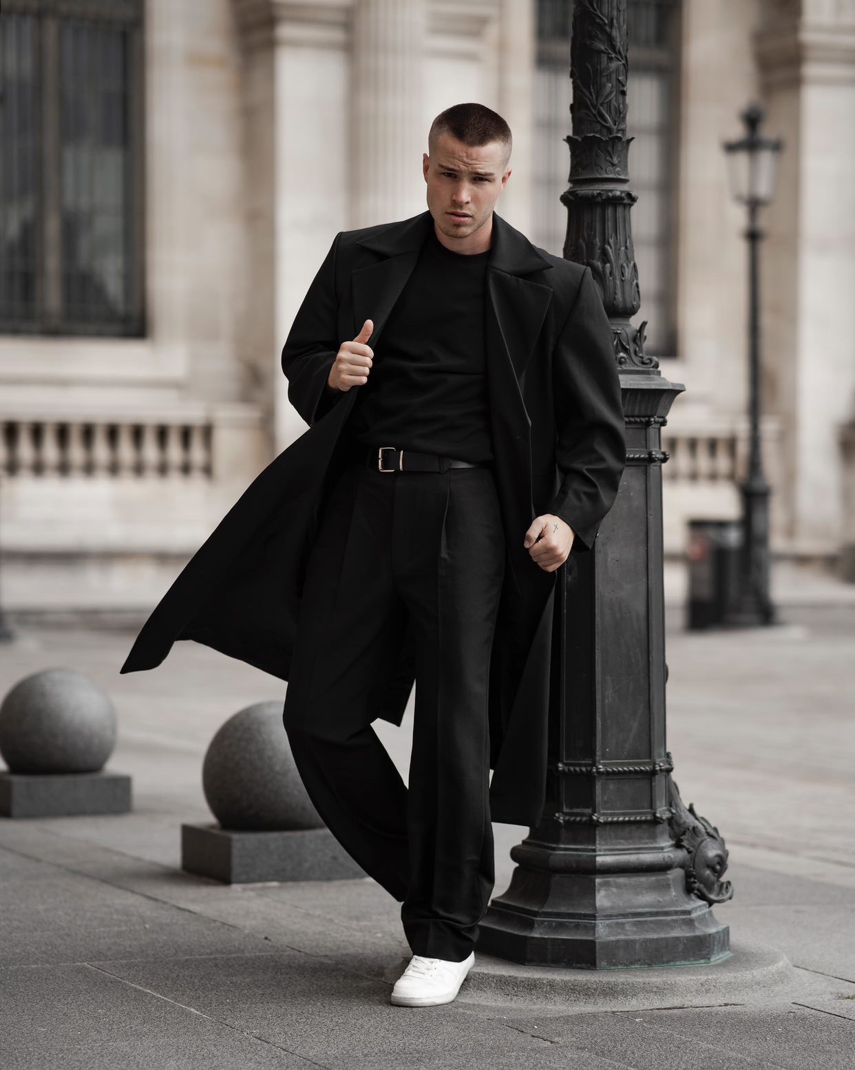 Lo&iuml;c — Model & Host in Paris photo 1