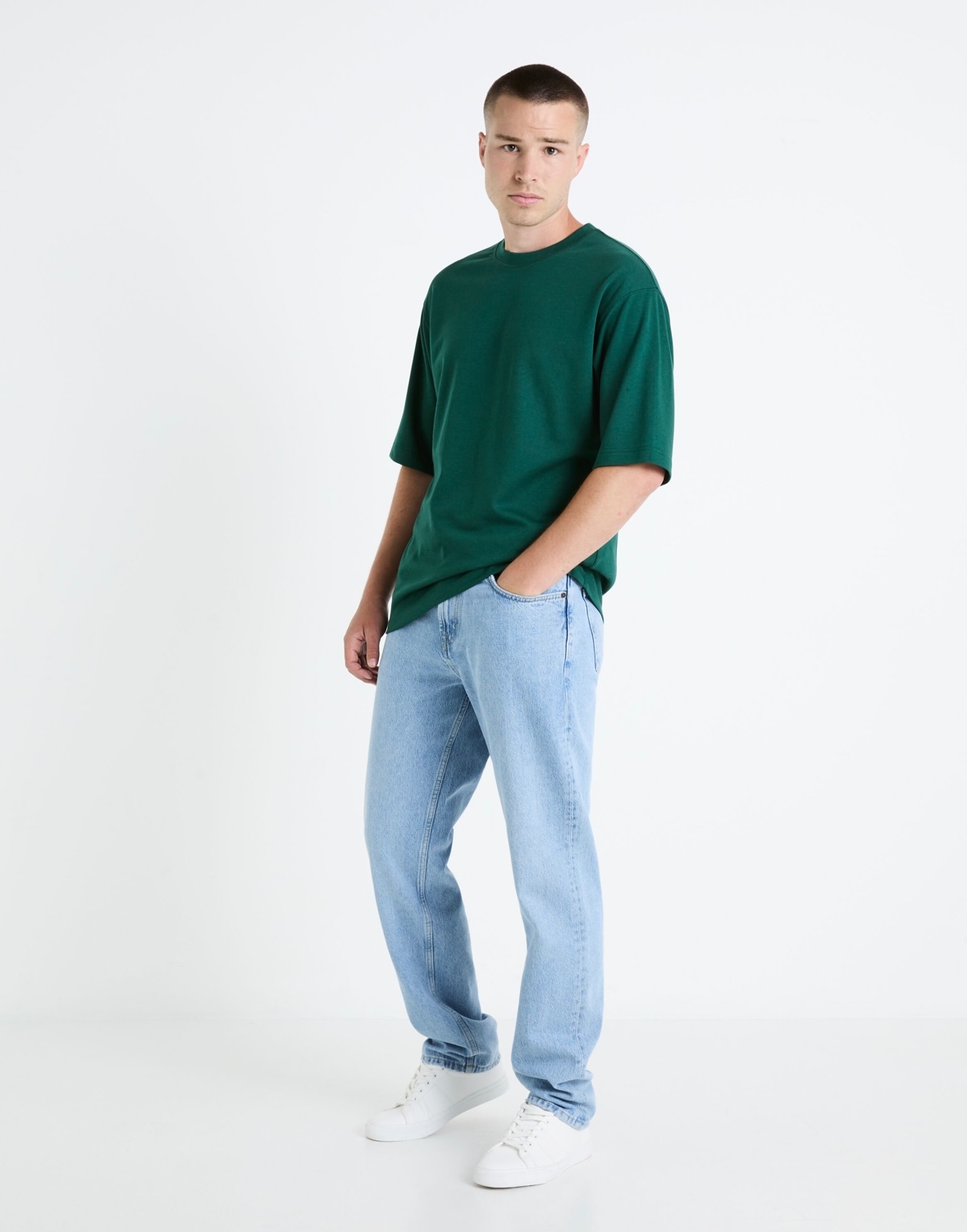 Lo&iuml;c — Model & Host in Paris photo 3