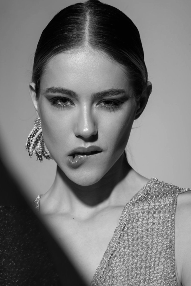 Camilla — Model & Hostess in Milano photo 21
