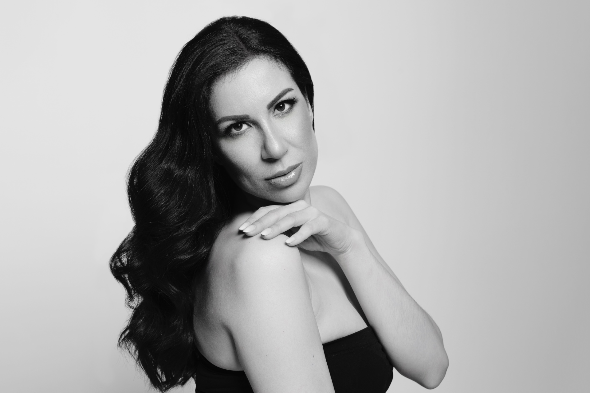 Rosy Anoush — Model & Hostess in Milano photo 1