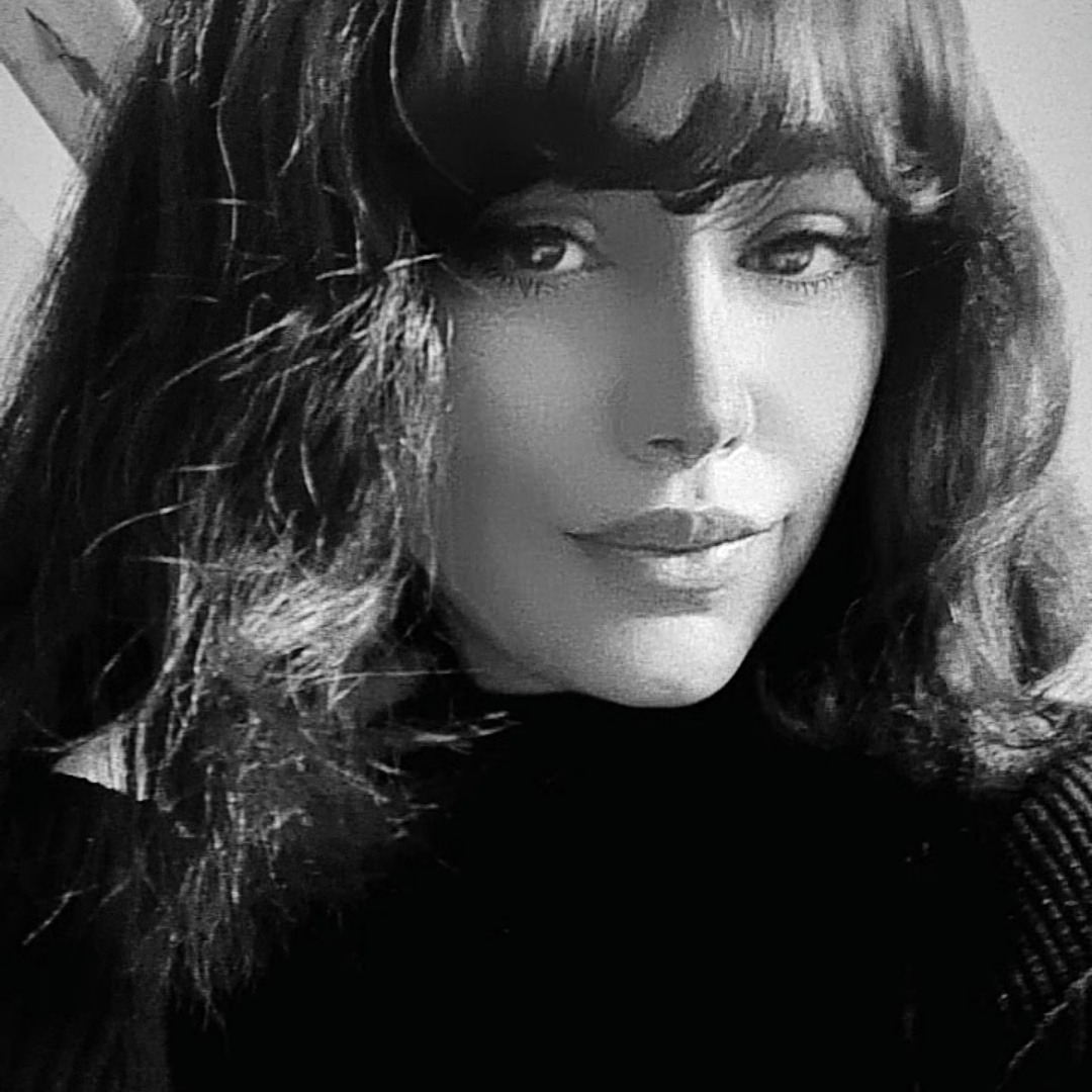 Niloufar — Model & Hostess in Naples photo 5