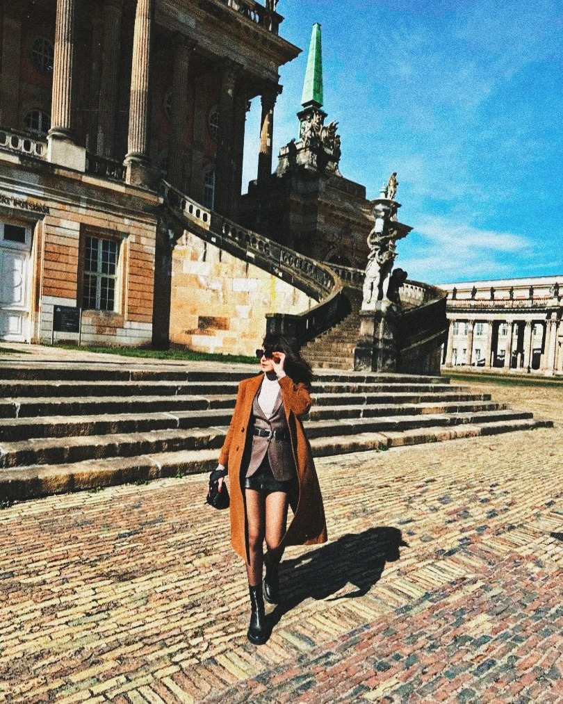 Niloufar — Model & Hostess in Naples photo 6