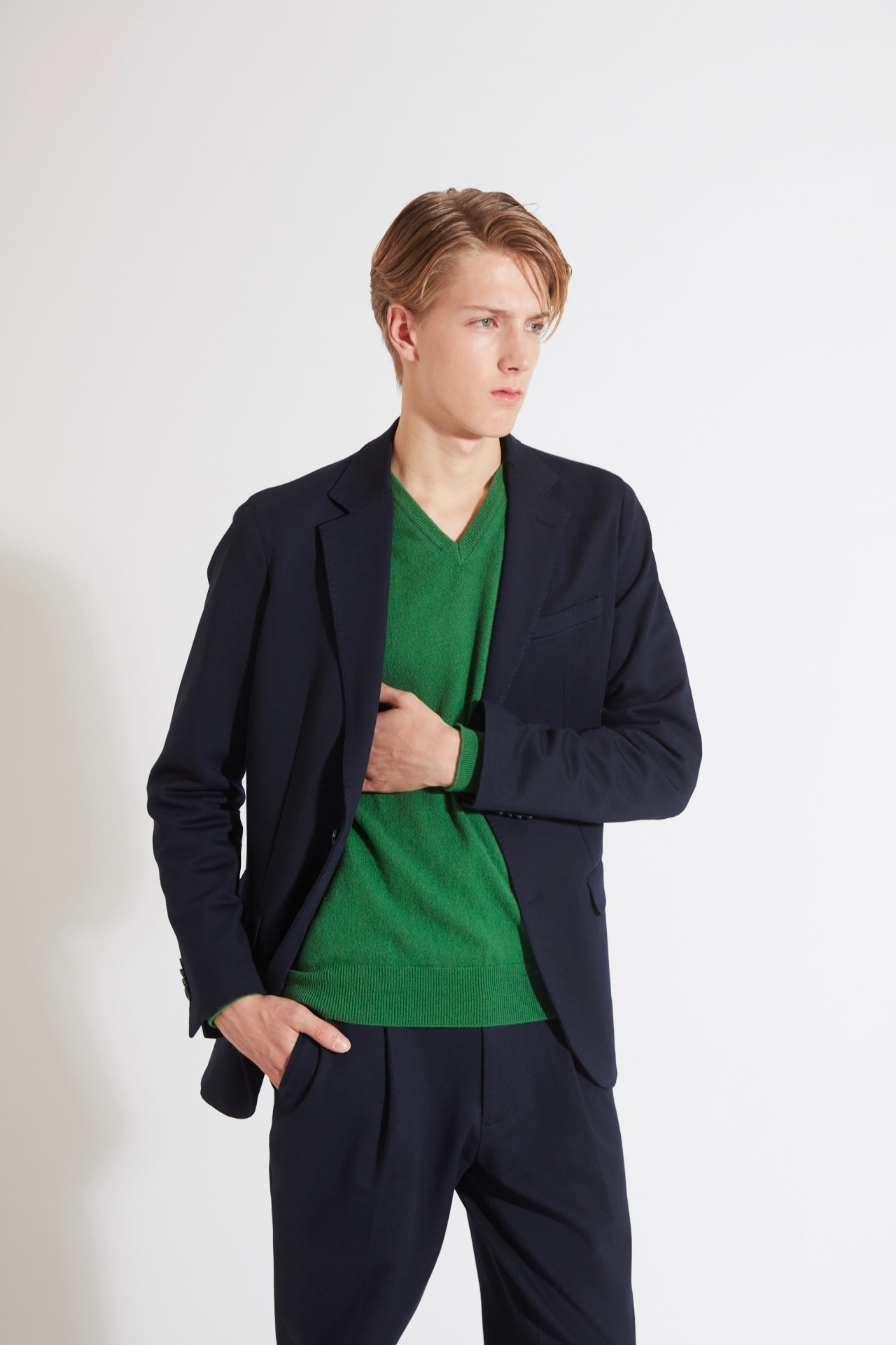 Oliver Lindeque — Model & Host in Buguggiate photo 3