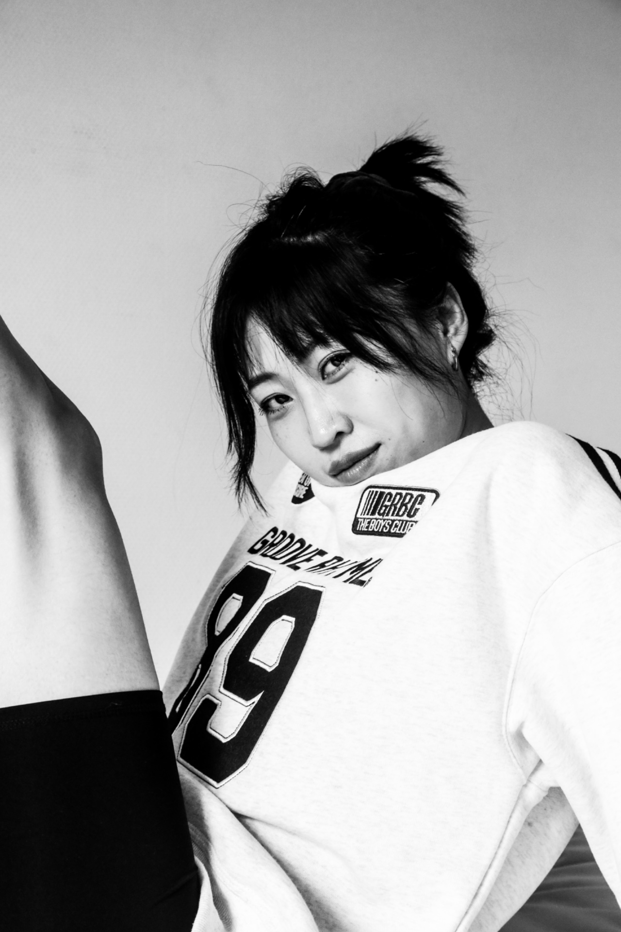 Jiaxin — Model & Hostess in Paris photo 2
