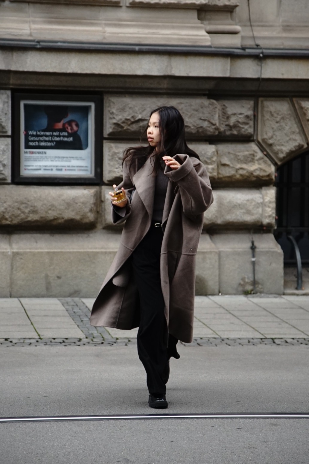 Yam Min — Model & Hostess in M&uuml;nchen photo 7