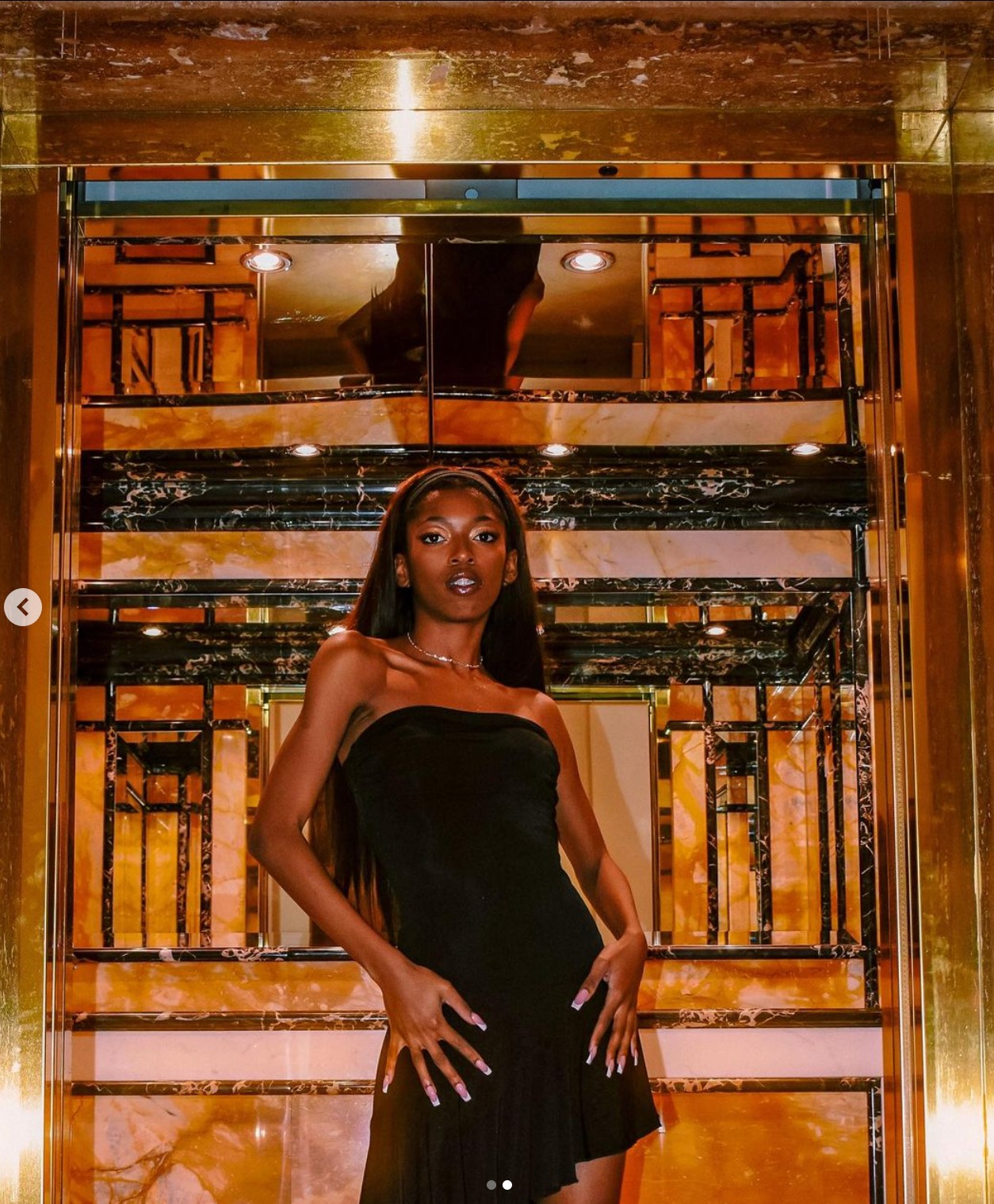 Naledi — Model & Hostess in Budapest photo 1