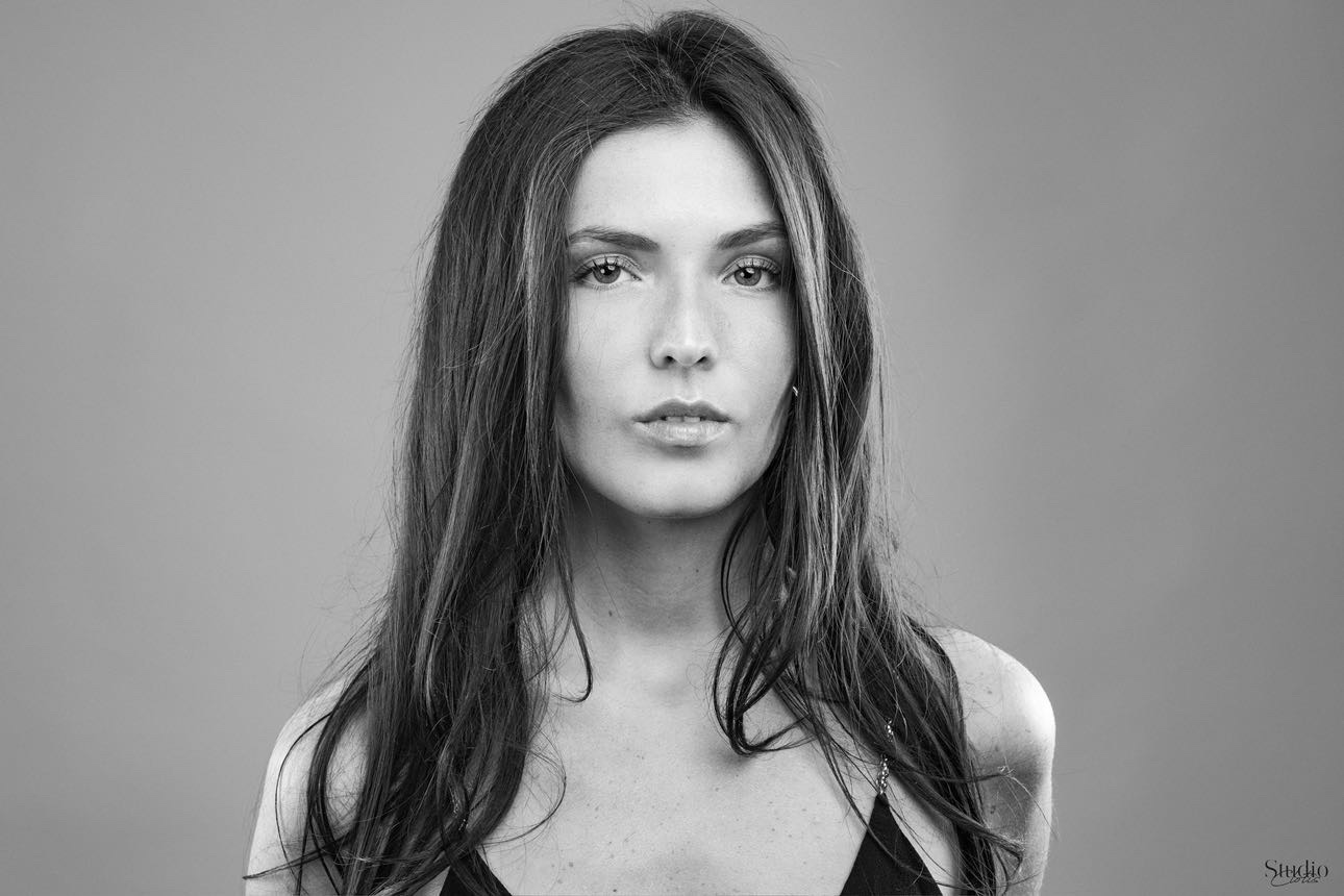 Justine — Model & Hostess in Biarritz photo 11