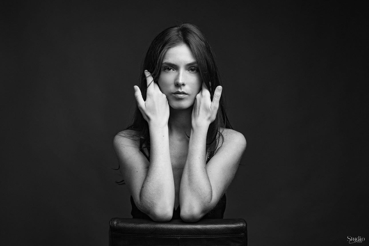 Justine — Model & Hostess in Biarritz photo 15