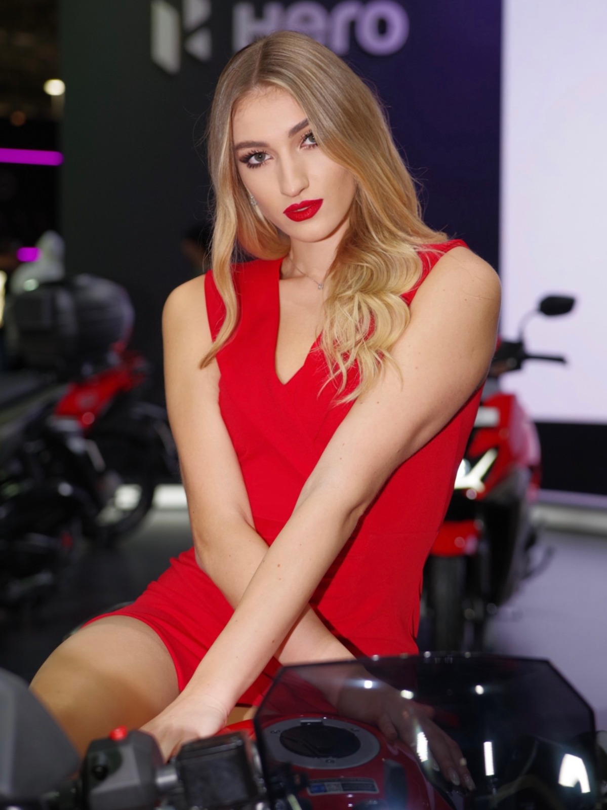 Alina Alexandra — Model & Hostess in Milano photo 16