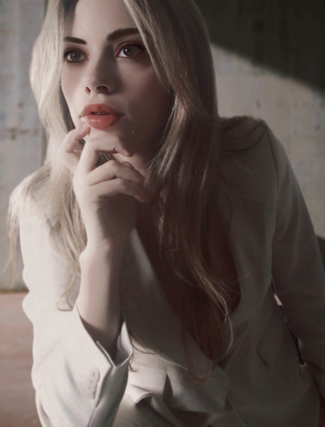 Helena — Model & Hostess in Milano photo 2