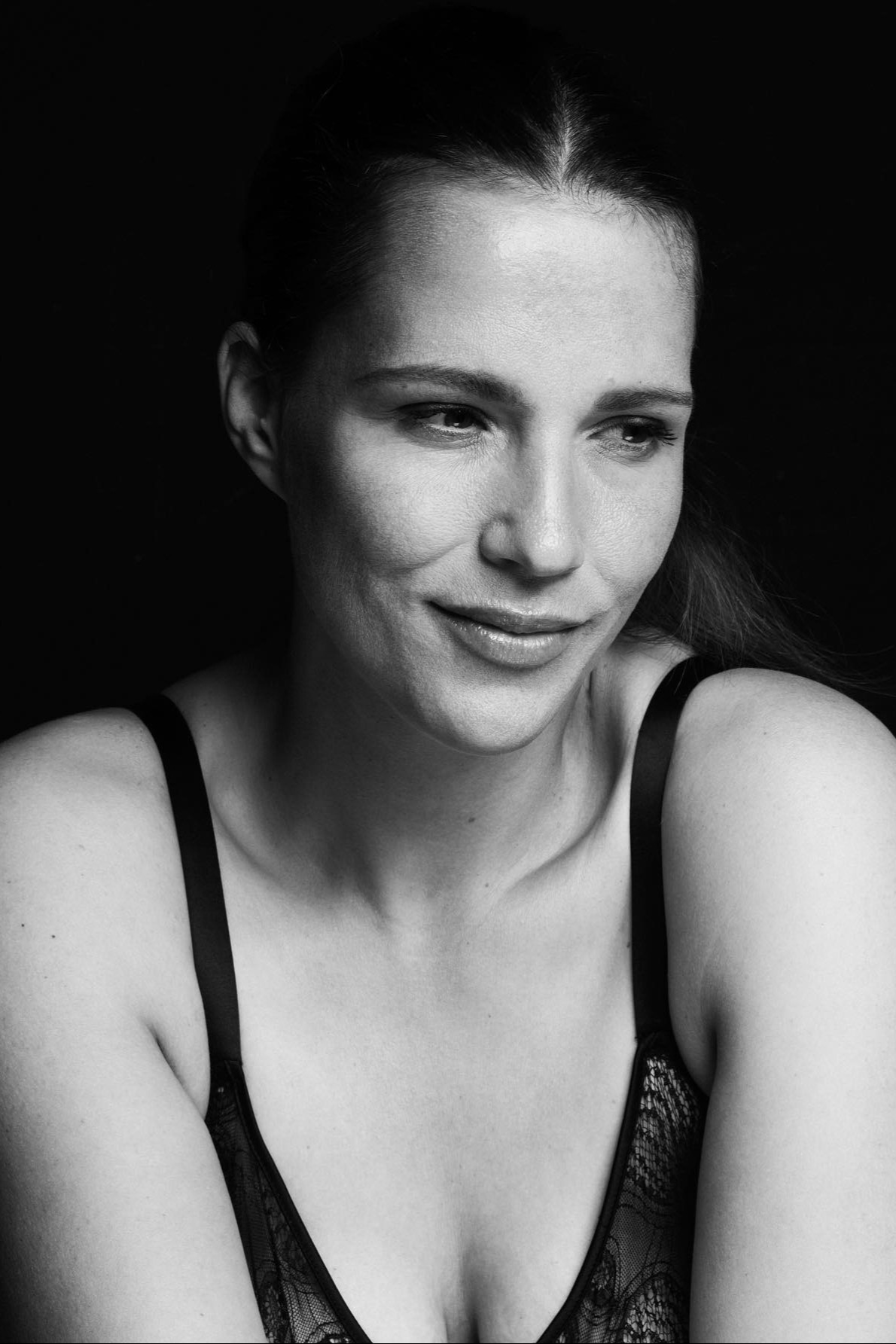 Ira — Model & Hostess in Berlin photo 4