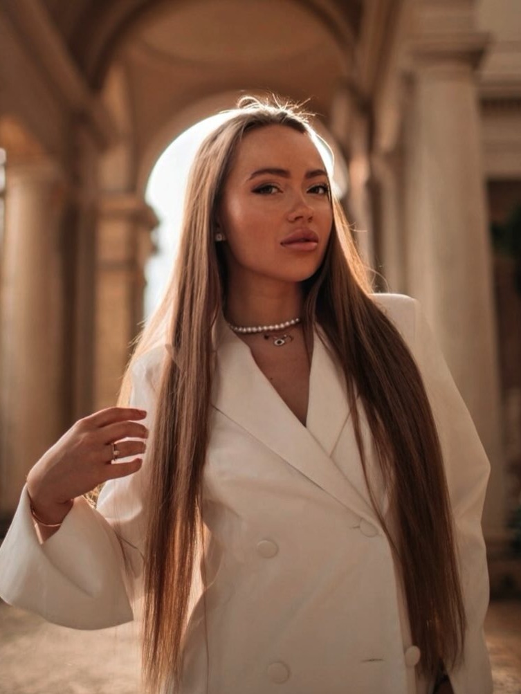 Valeriia — Model & Hostess in Berlin photo 6