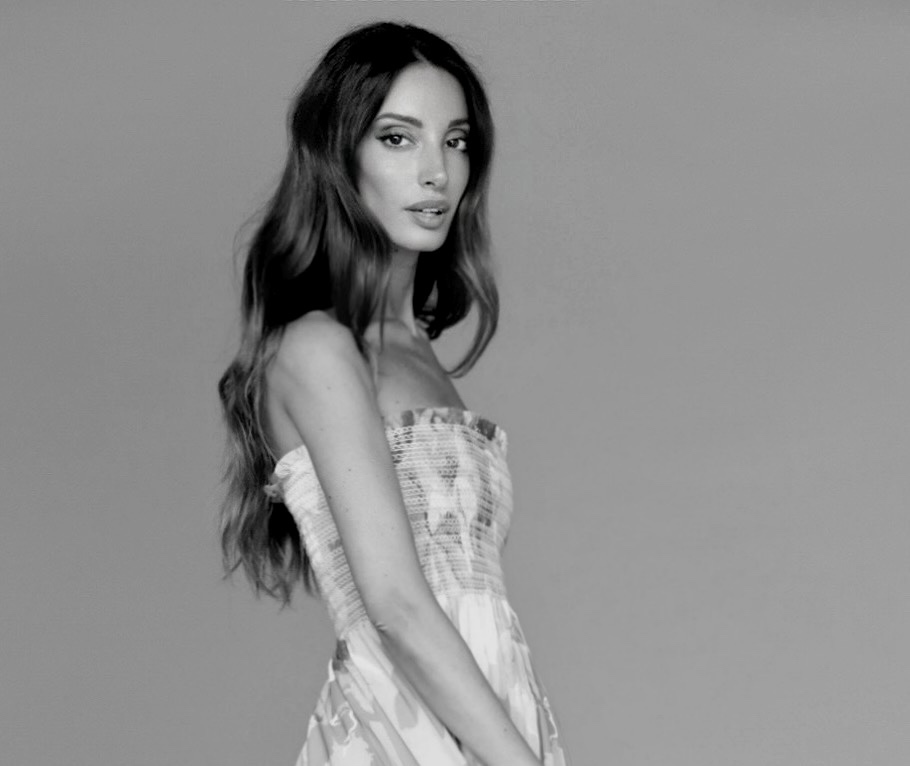 Martina photo 1 | Eye On Model