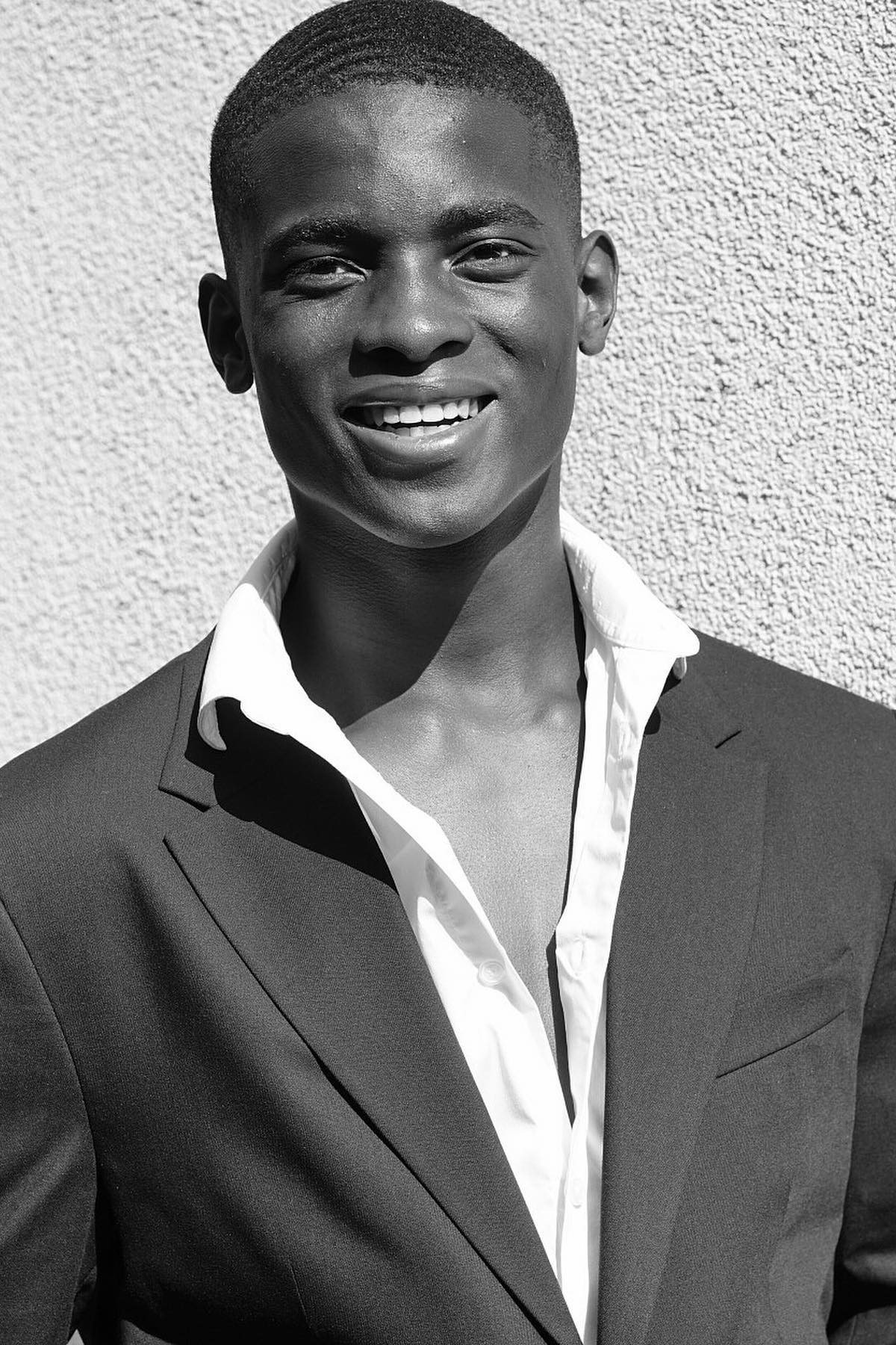 Lamine — Model & Host in Gau-algesheim photo 9