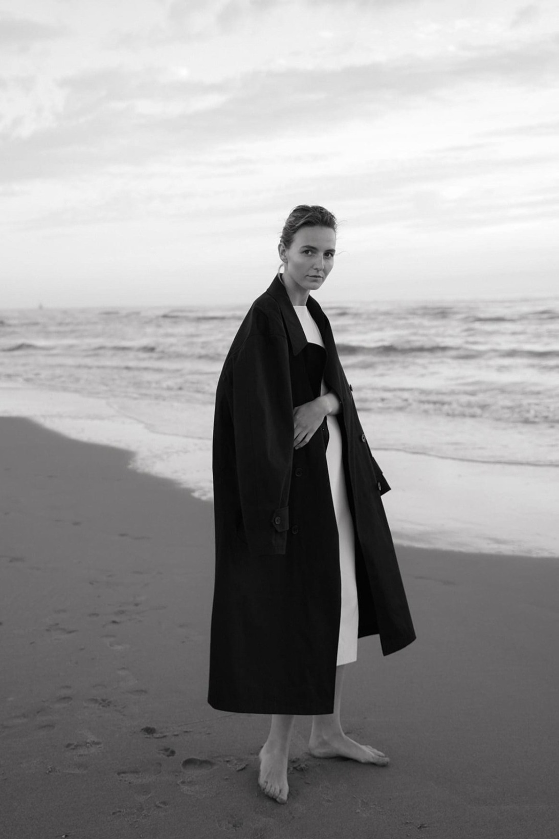 Julie — Model & Hostess in Versailles photo 4