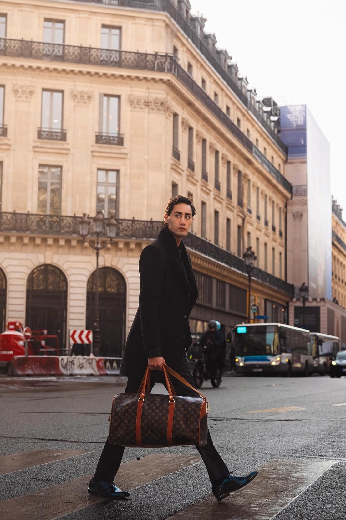 Jawed — Model & Host in Drancy photo 12