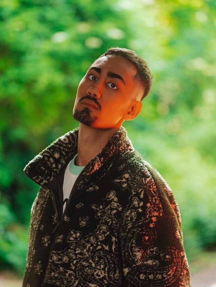 Jawed — Model & Host in Drancy photo 4