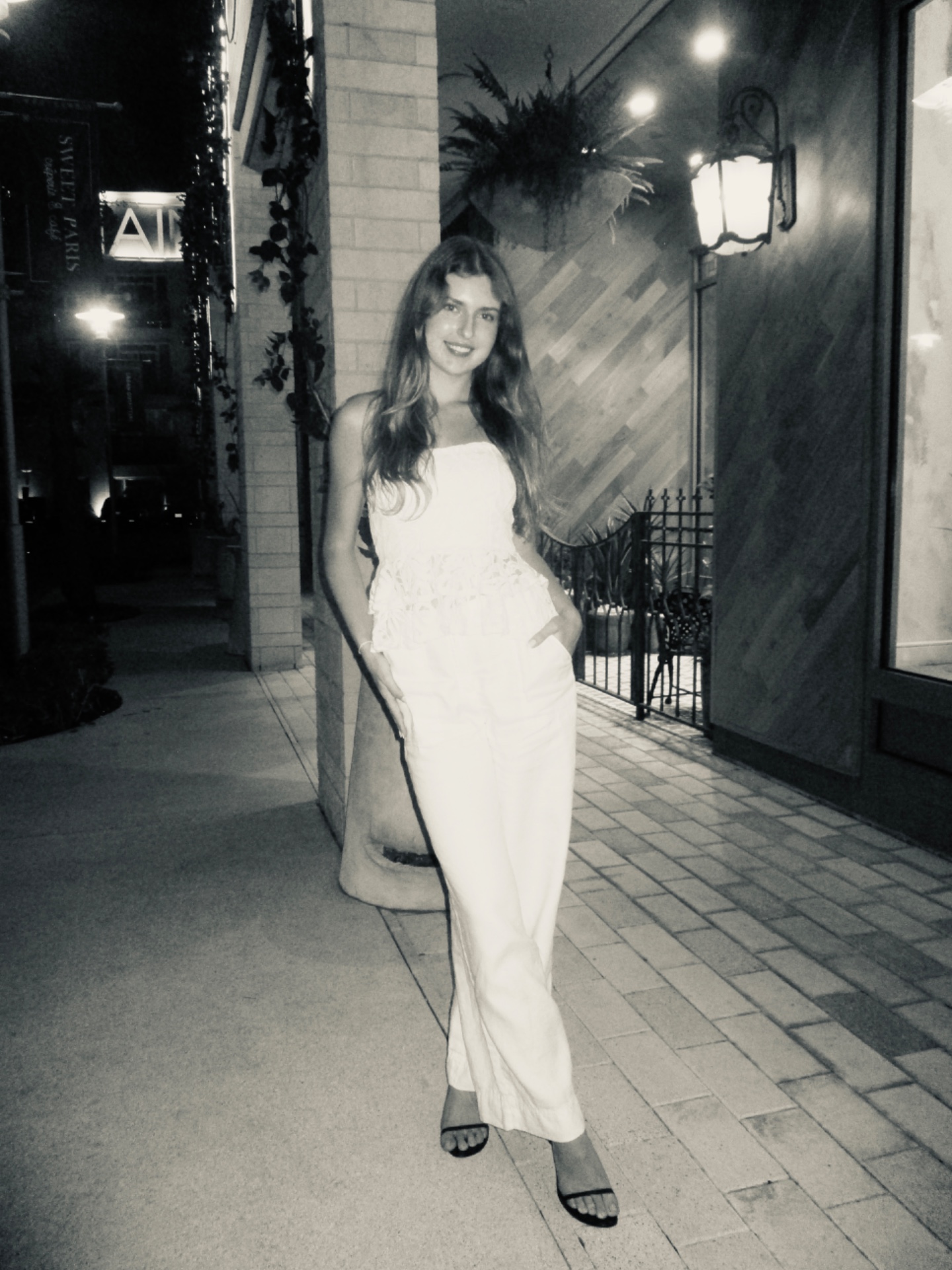 Elvira — Model & Hostess in Houston photo 2