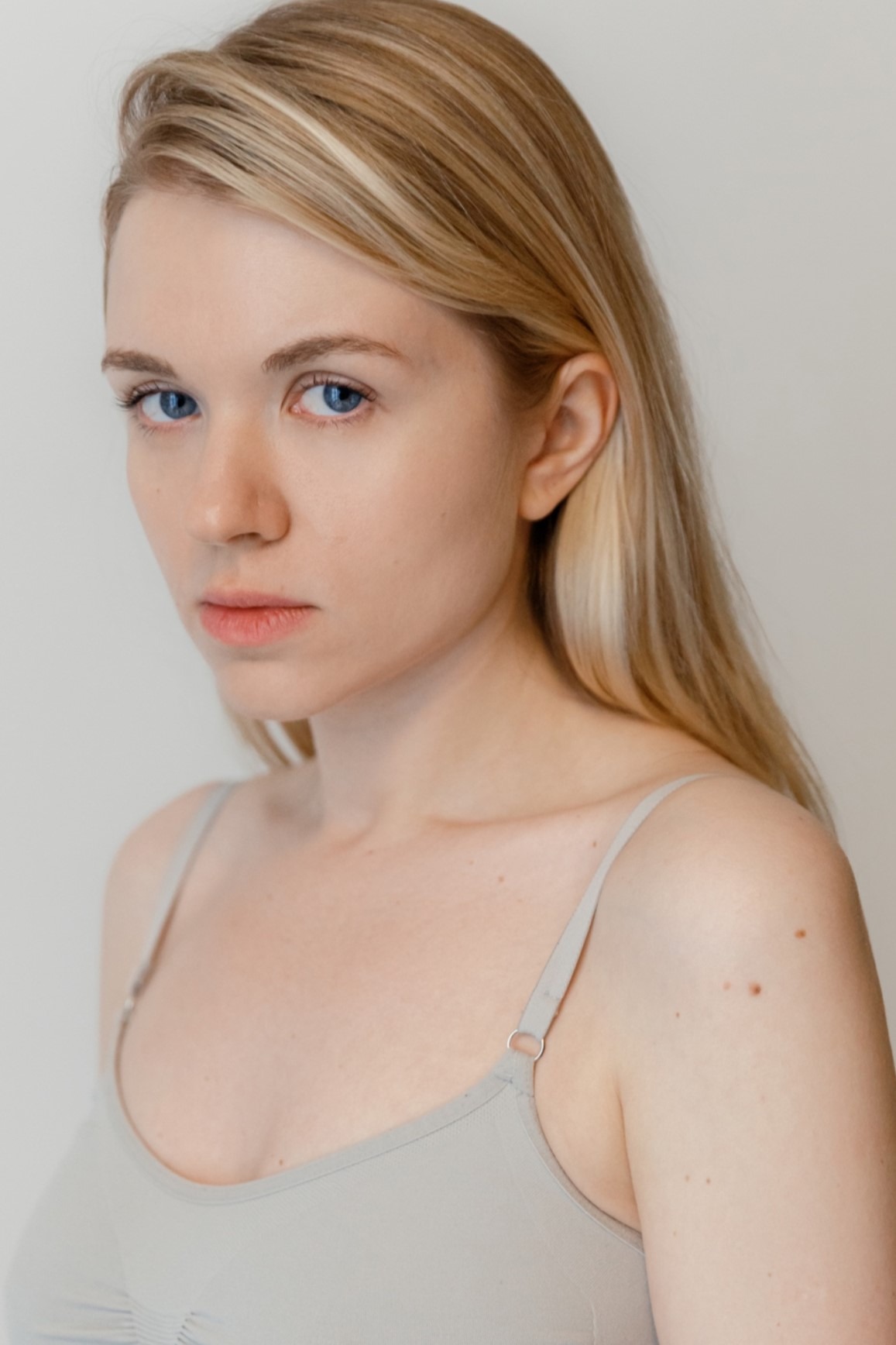 Irina — Model & Hostess in Paris photo 11
