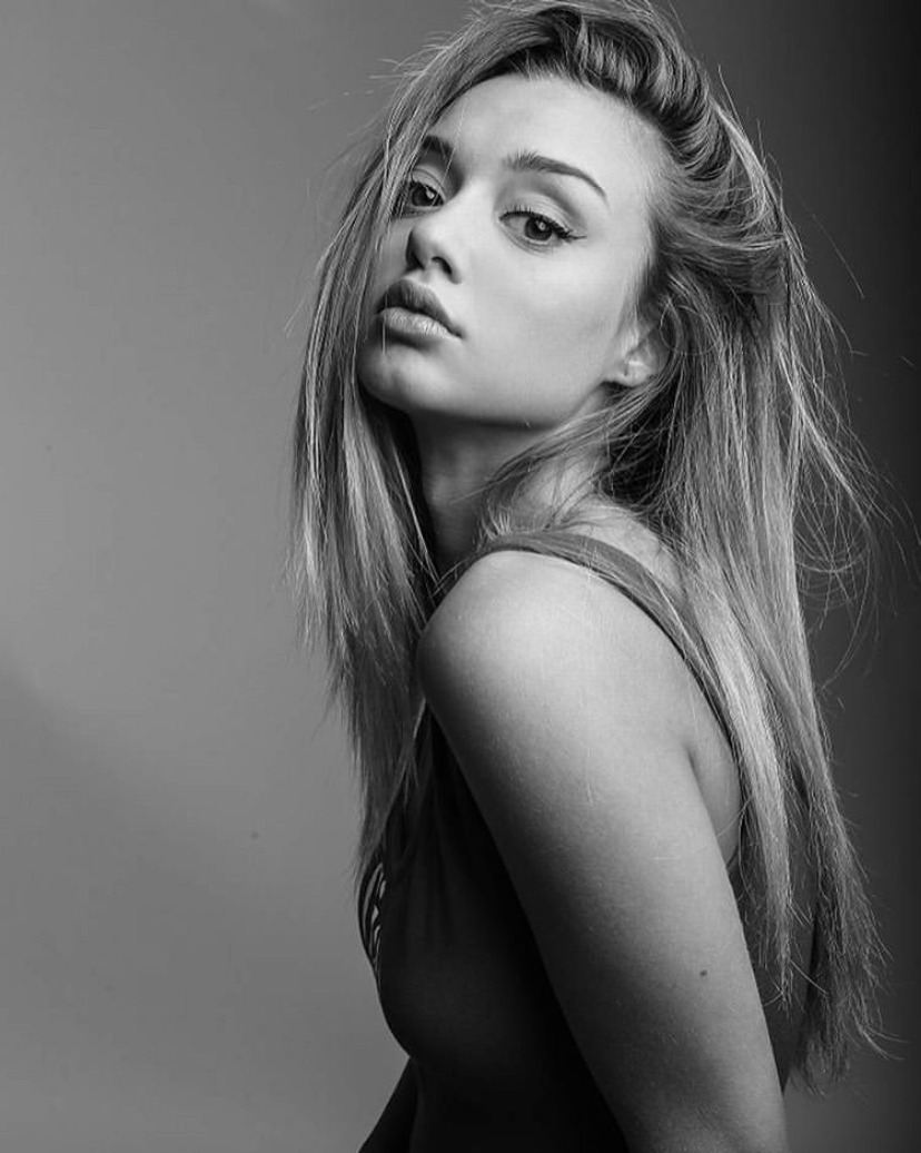 Aurora — Model & Hostess in Milano photo 25