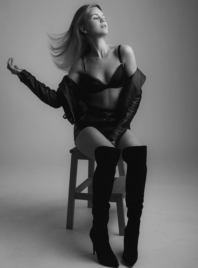 Valeria — Model & Hostess in Milano photo 7