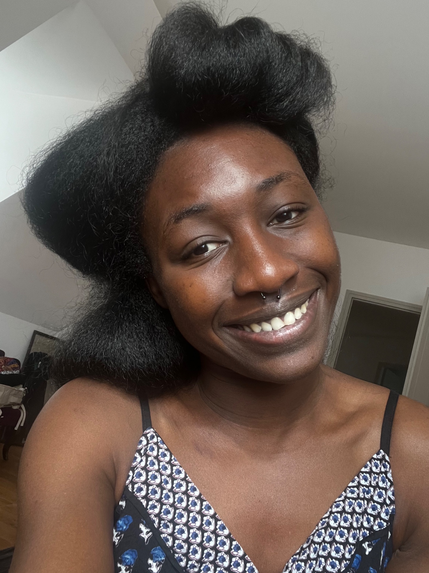 Bintou — Model & Hostess in Paris photo 2