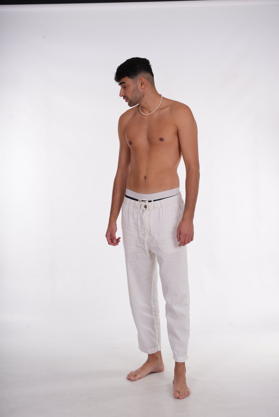 Mihnea — Model & Host in București photo 4