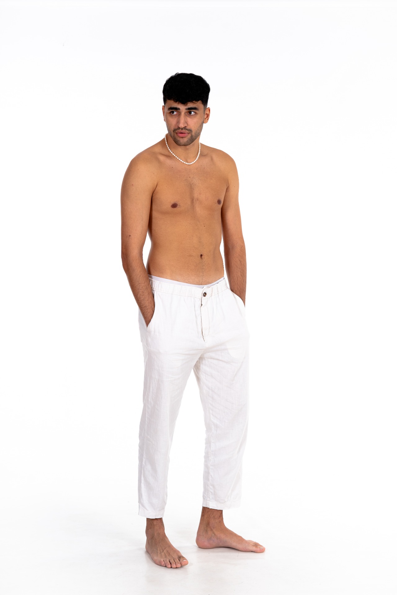Mihnea — Model & Host in București photo 5