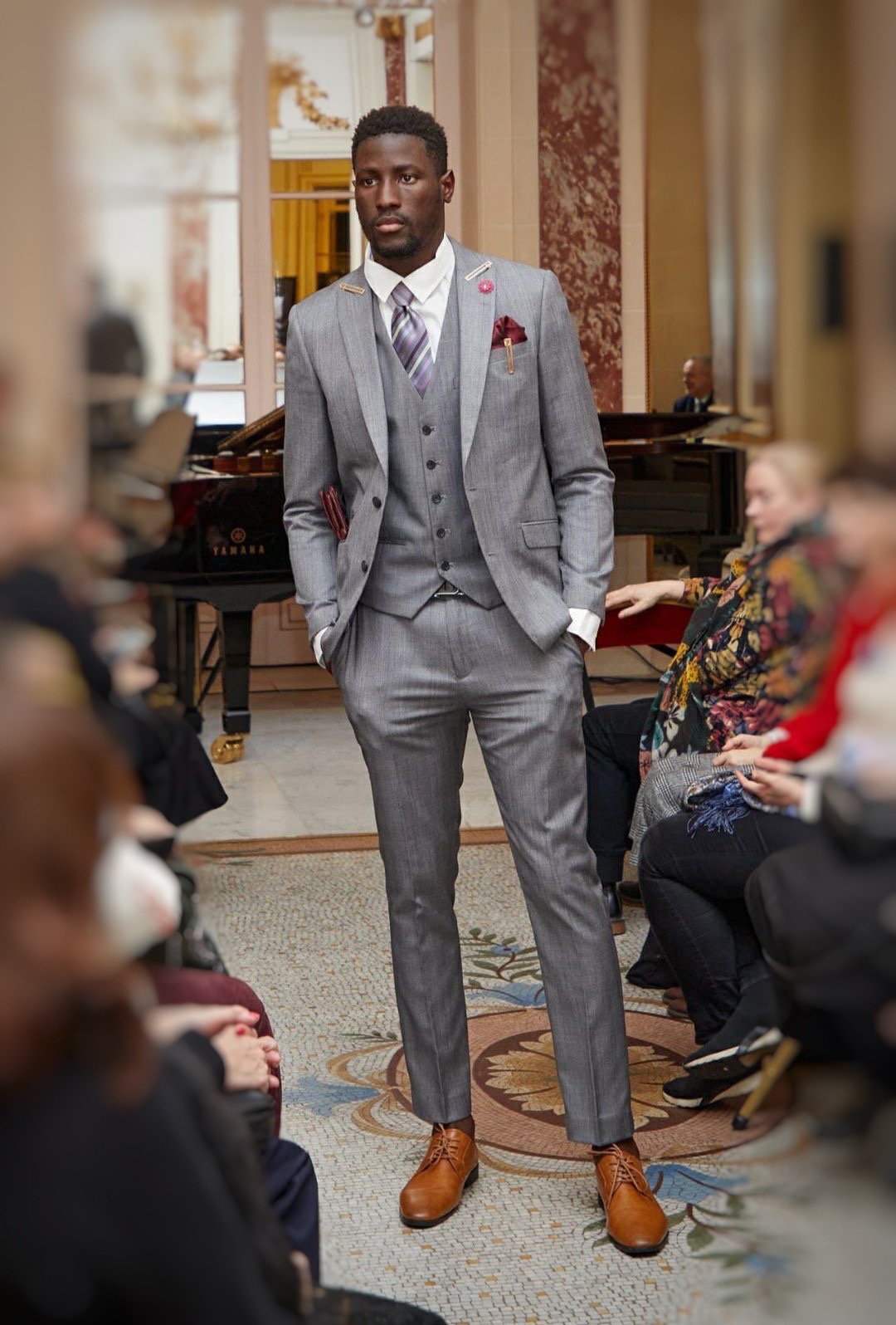 Ismaila — Model & Host in Nice photo 14