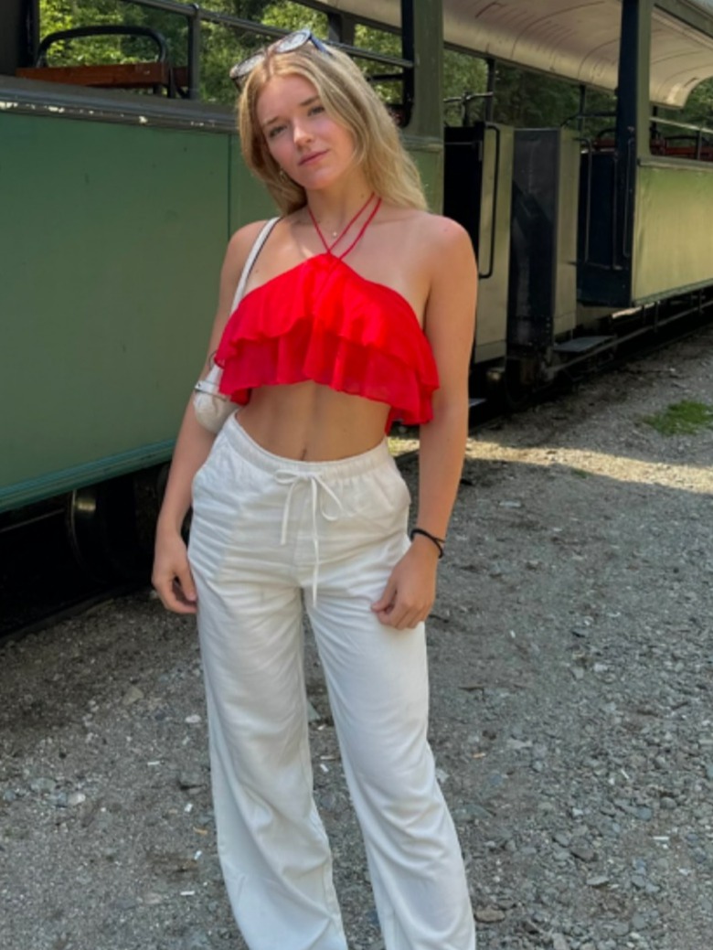 Sara — Model & Hostess in Paris photo 4