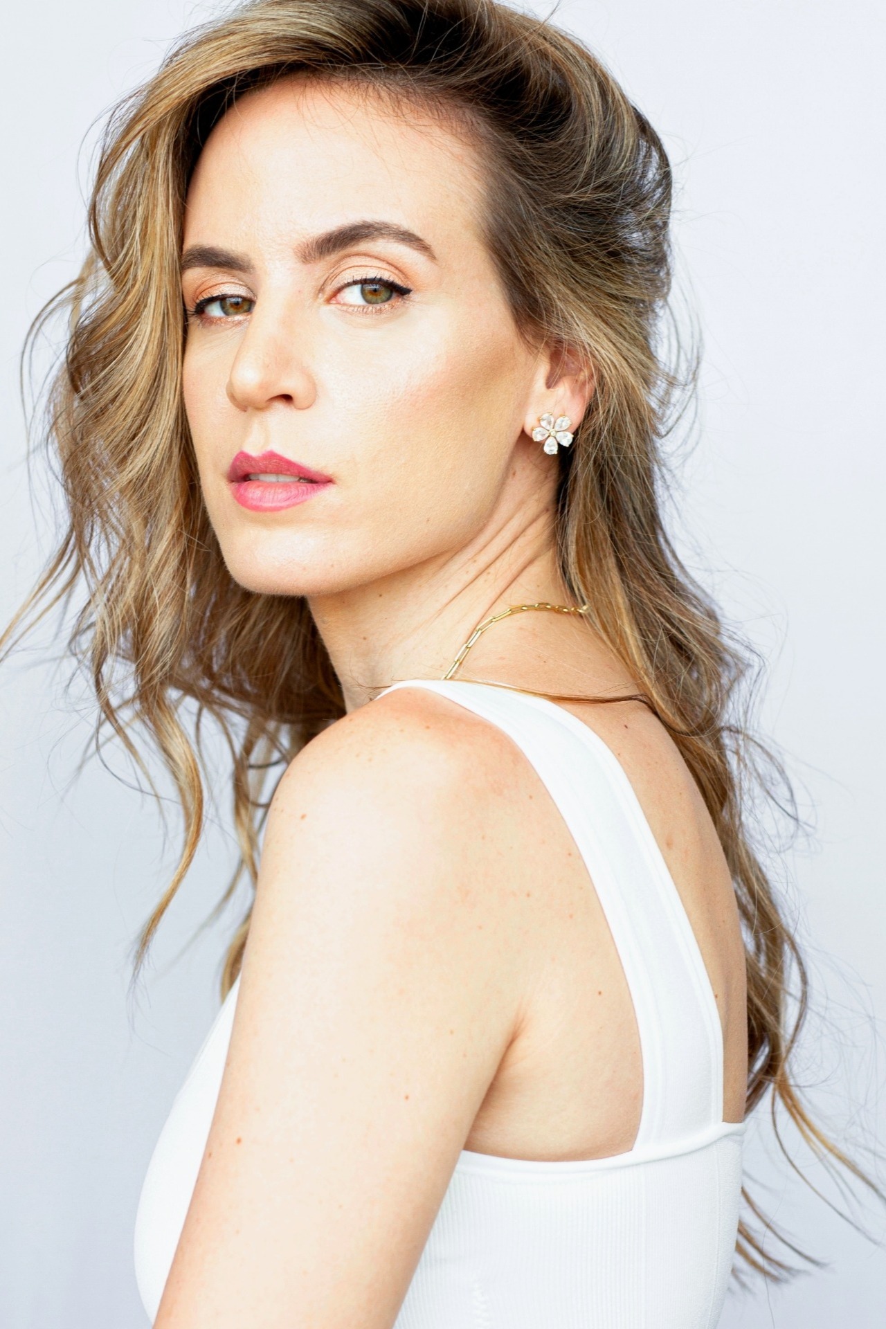 Tova — Model & Hostess in Paris photo 4